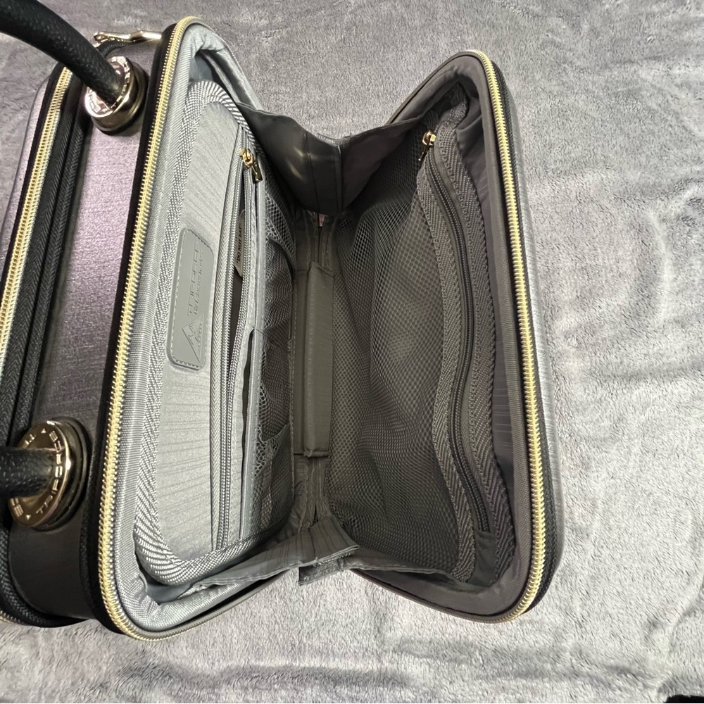 Triforce Metallic Gray Hardshell Cosmetic Case with Top Handle, no strap - Picture 8 of 11